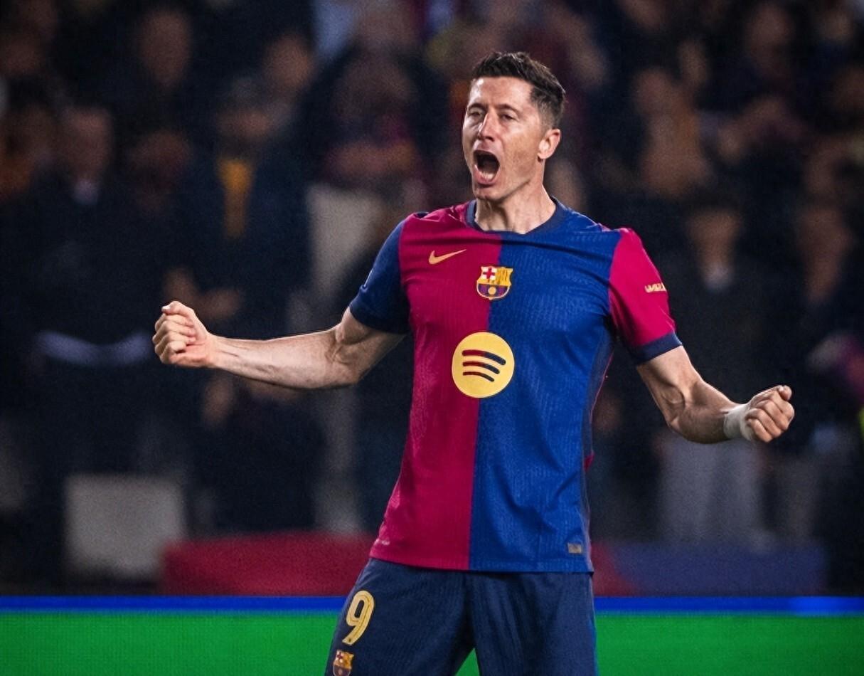 九游登录入口莱万多夫斯基迎来十赛季高光表现，瑞士队球迷沸腾！的简单介绍