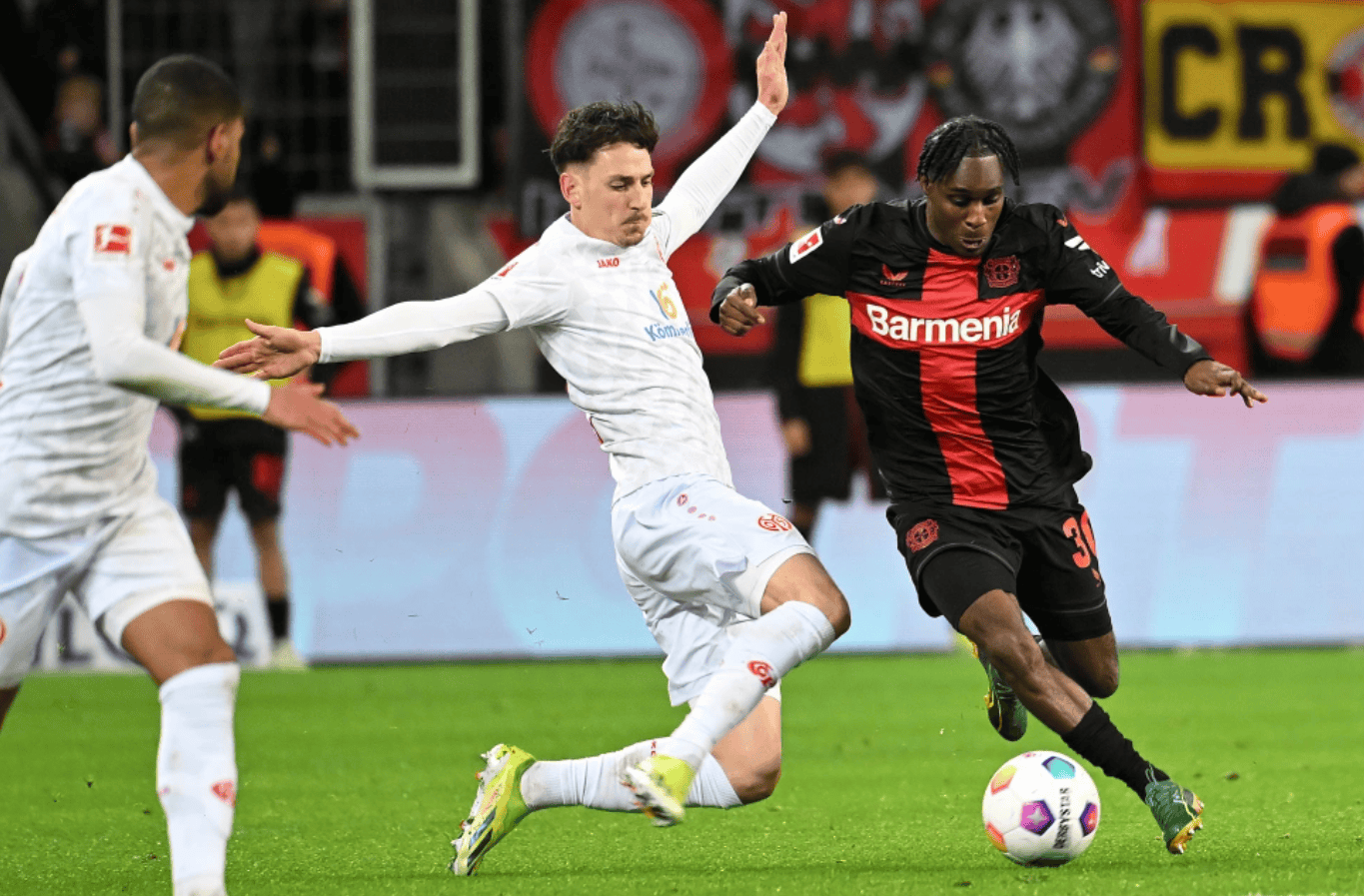 九游体育官网包含转折点！克里夫兰骑士远射贴柱，德国杯赛后攻防权衡，悬念犹存，赛季目标并未改变的词条